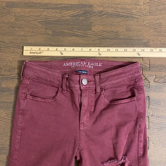 American Eagle | Distressed Jeans | Size 2 - Picture 5 of 8